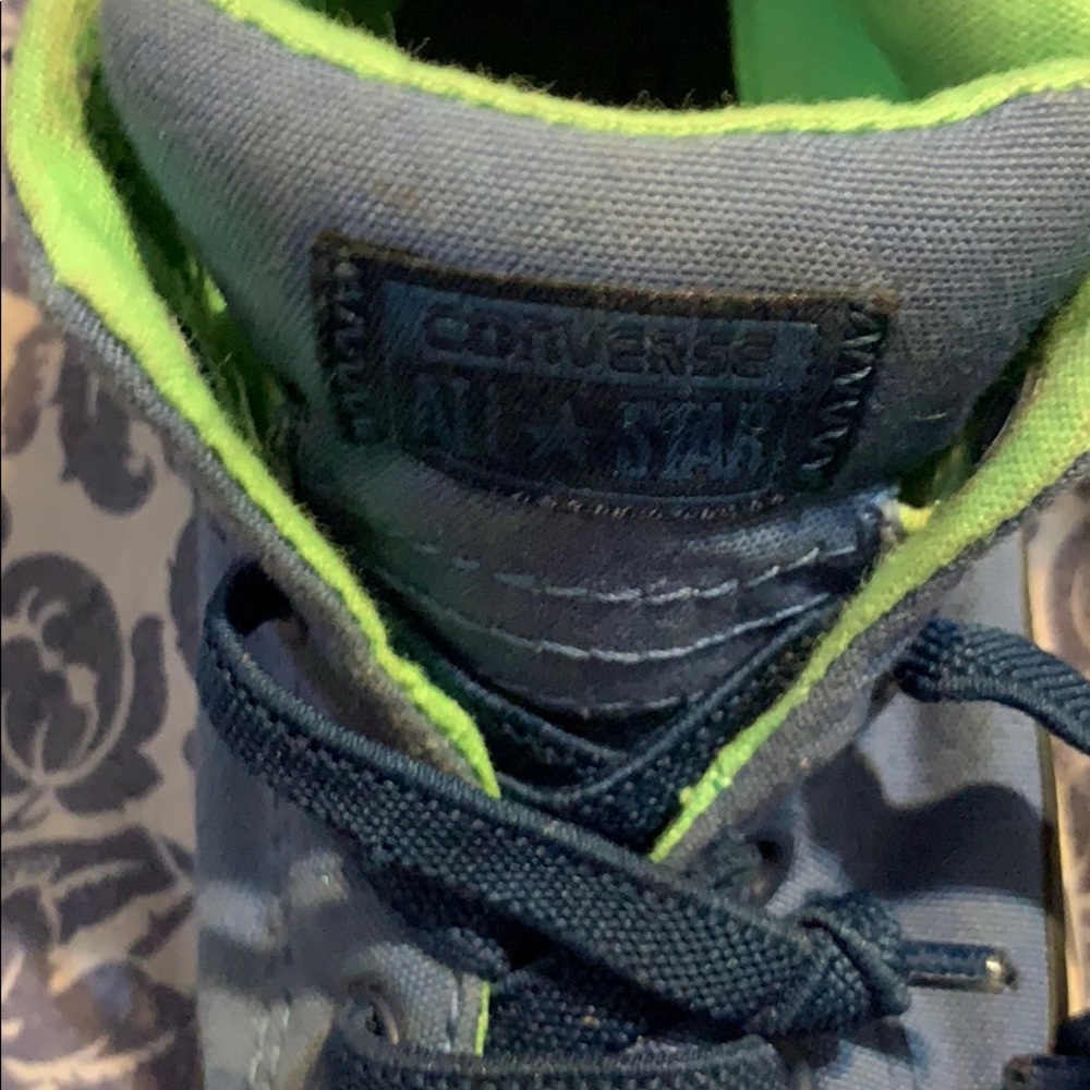 Converse - Picture 3 of 3